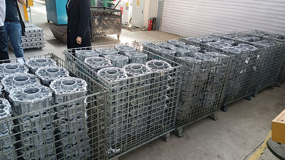 القوالب المصبوبة بالألومنيوم للنظم الصناعية للسيارات قاعدة القوالب JLS OEM / ODM مقبولة