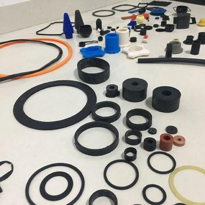 أجزاء مطاطية مصببة حسب الطلب مع P20 718 738 NAK80 S136 مادة القالب