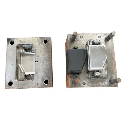 صناعة OEM مباشرة مخصصة الصبغة عالية الدقة الصلب الساخن الركاب الصبغة الحقن البلاستيكية لأجزاء الداخلية للسيارات الجملة